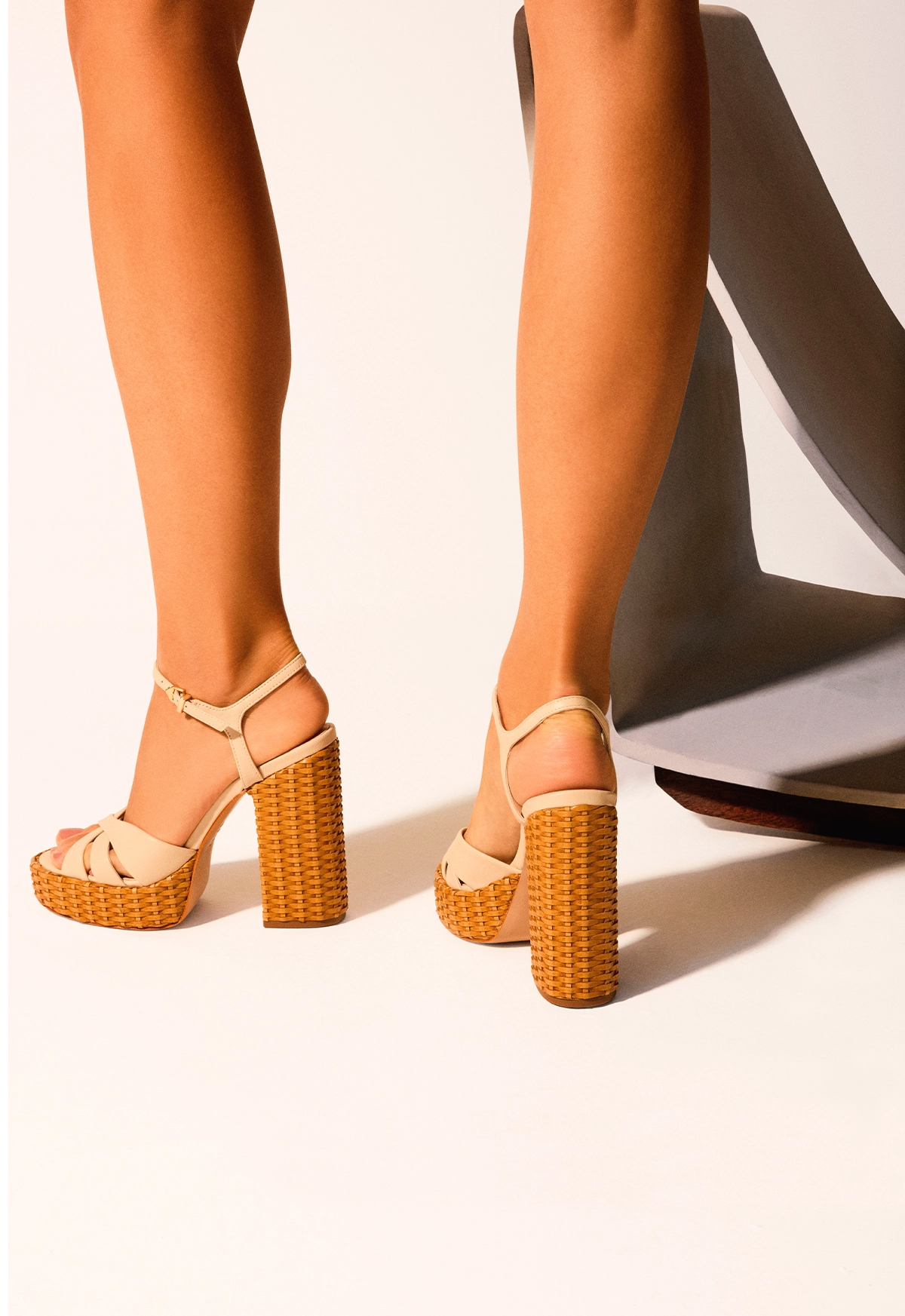 Keefa Straw Sandal