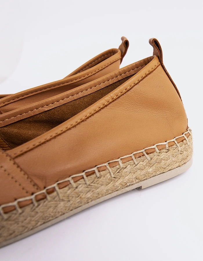 Medusa Tan Leather