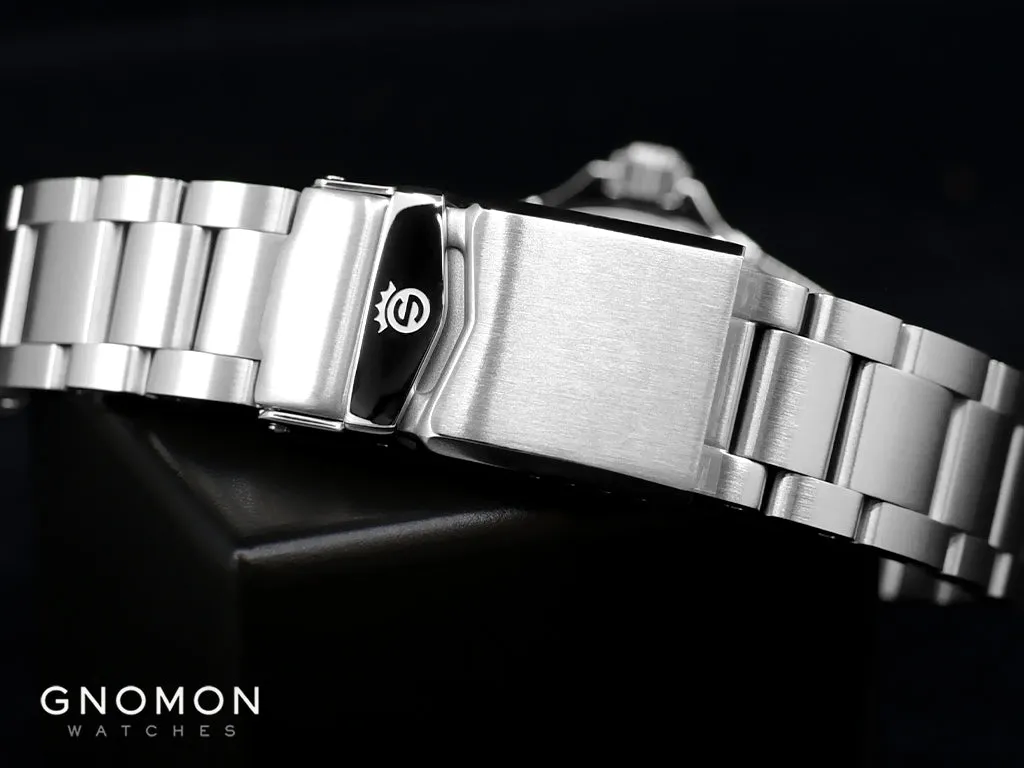 Ocean 39 GMT Concorde Steel - Gnomon Exclusive