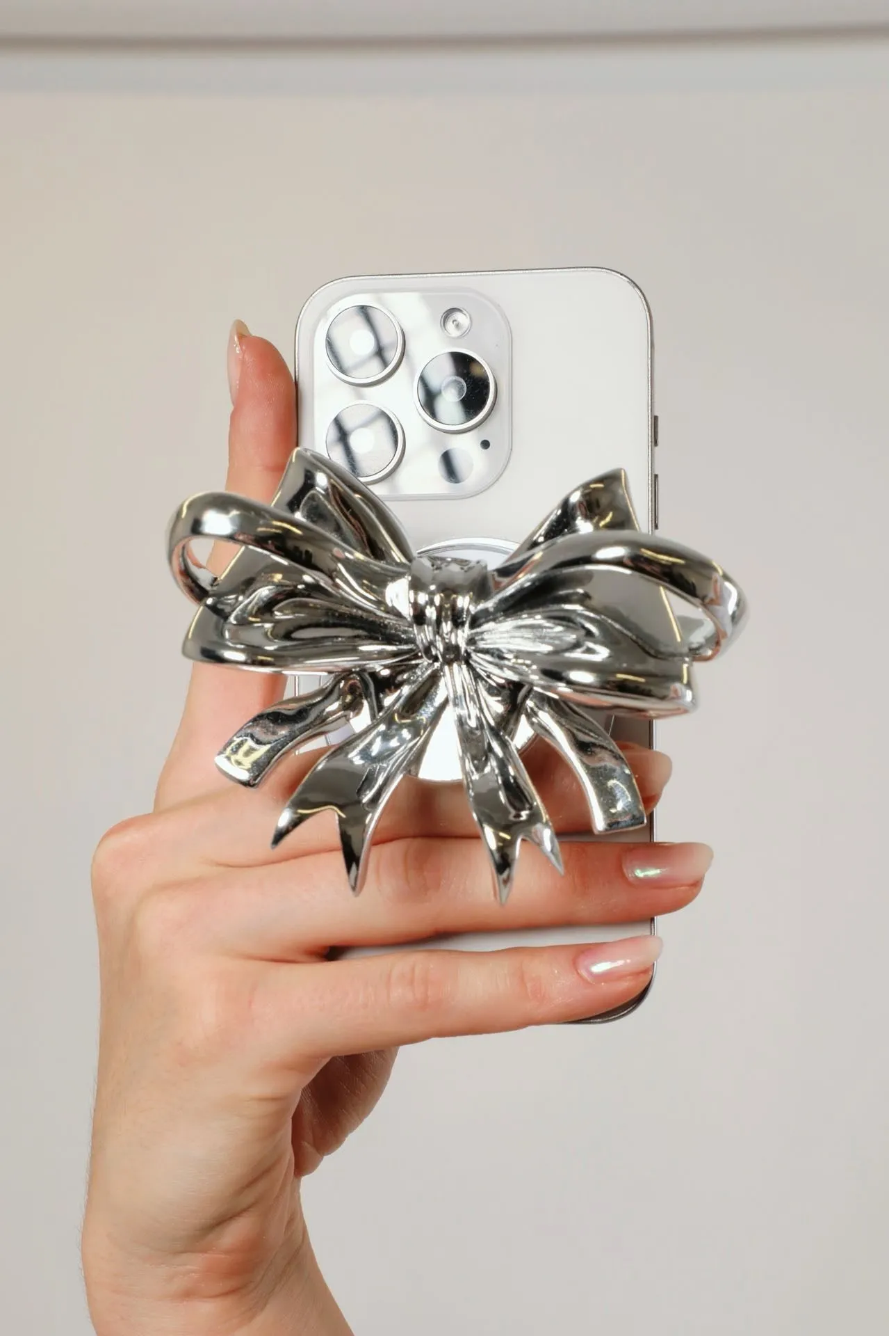 TORNADOSONG丨Magnetic Phone Holder – Bow