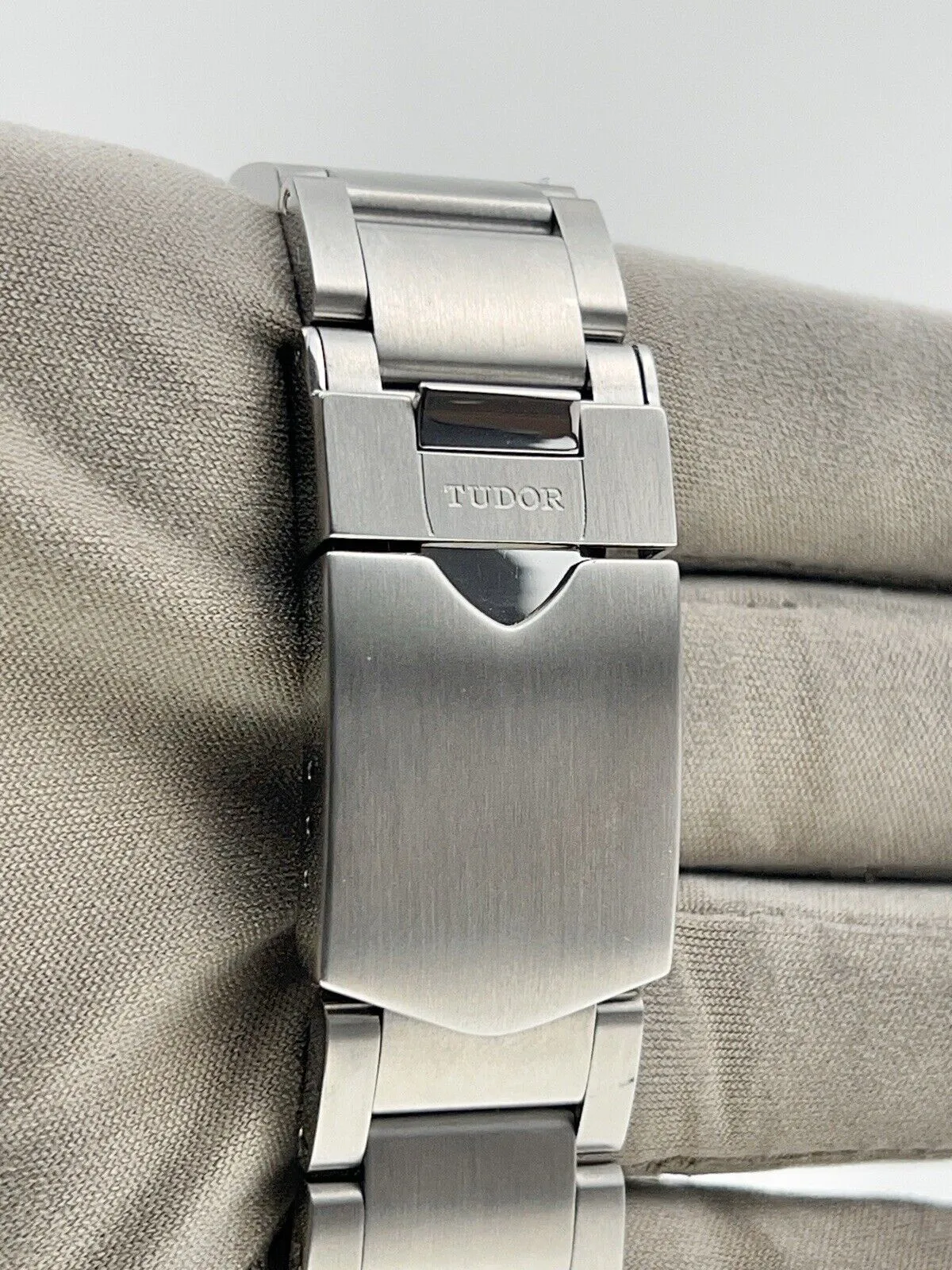 Tudor Heritage Alarm Stainless Steel Black Dial 42mm Automatic Men’s Watch 79620