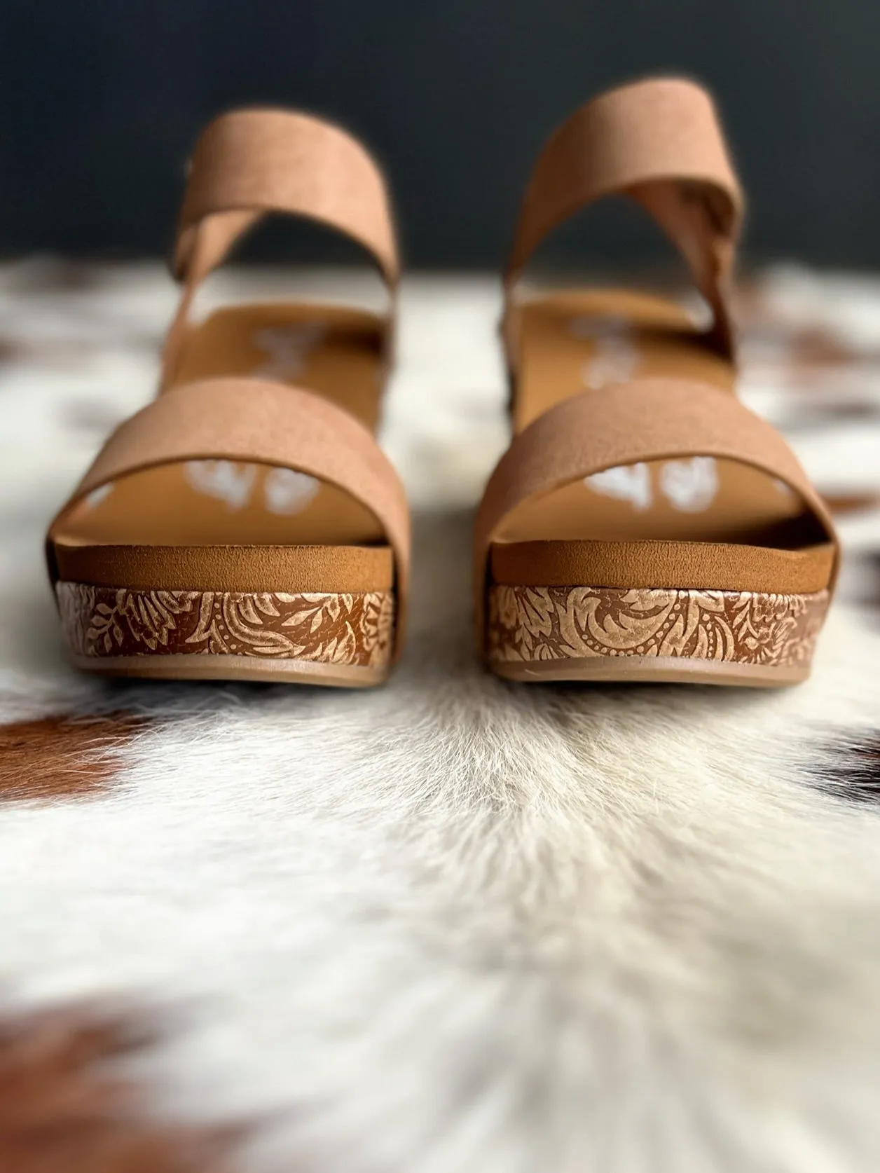 Very G Rich Light Tan Flower Wedge