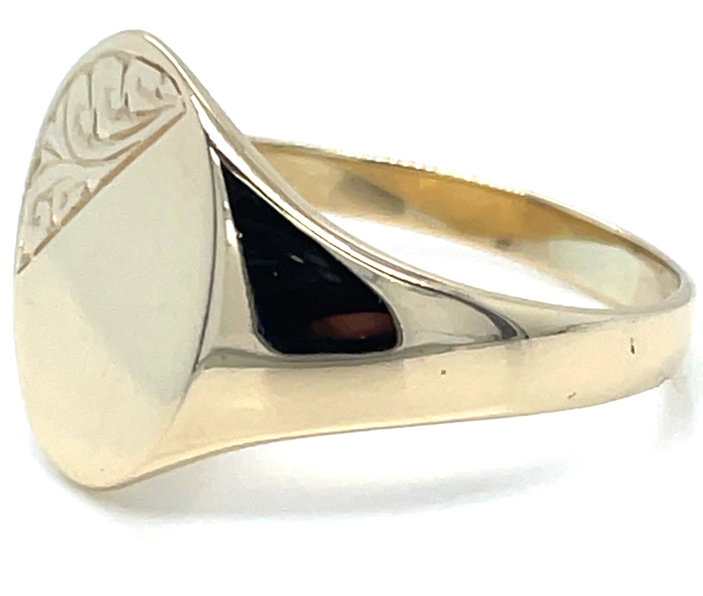 Vintage 9ct Yellow Gold Engraved Oval Signet Ring