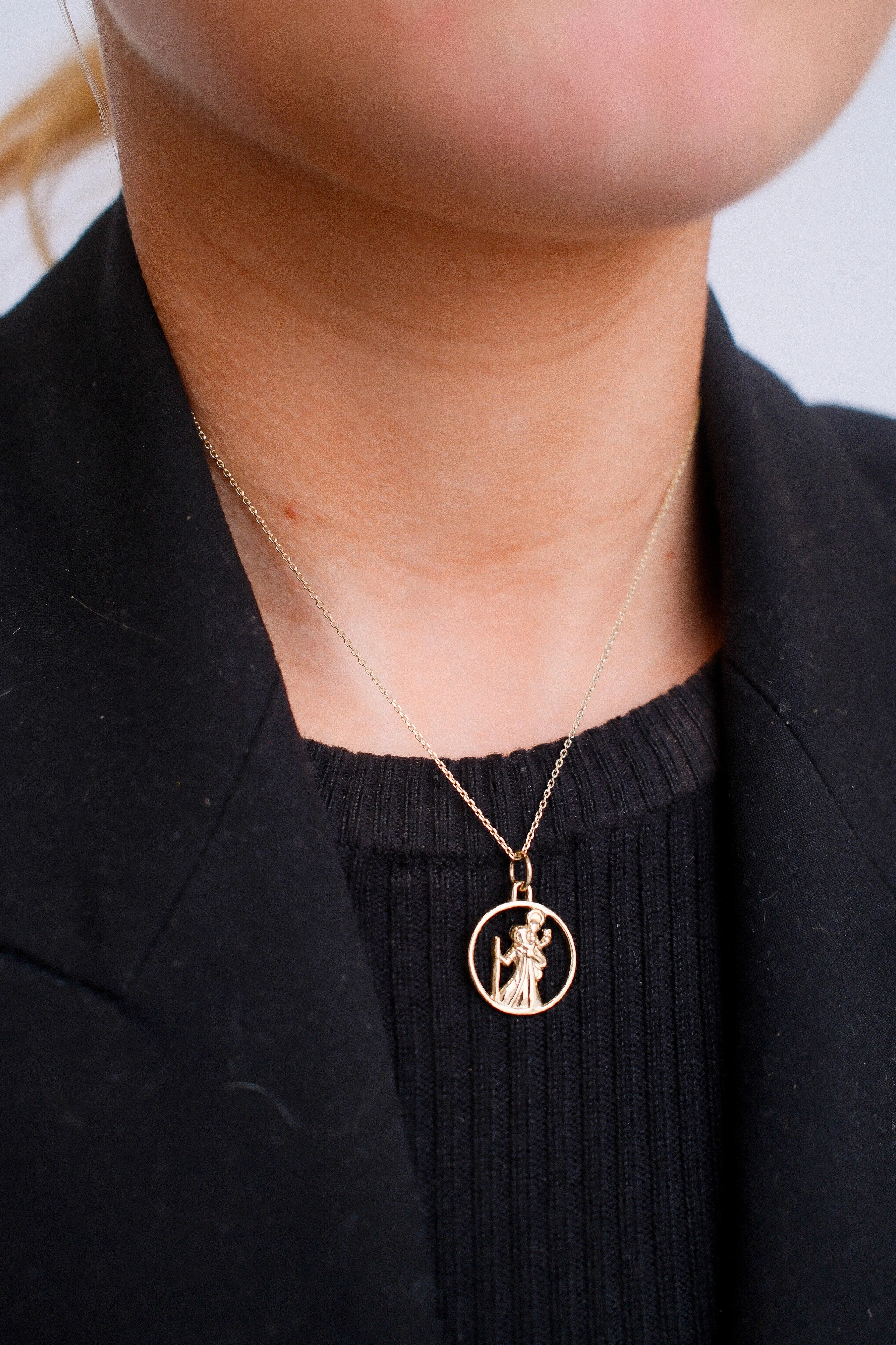 Vintage 9ct Yellow Gold Round St Christopher Medal Pendant