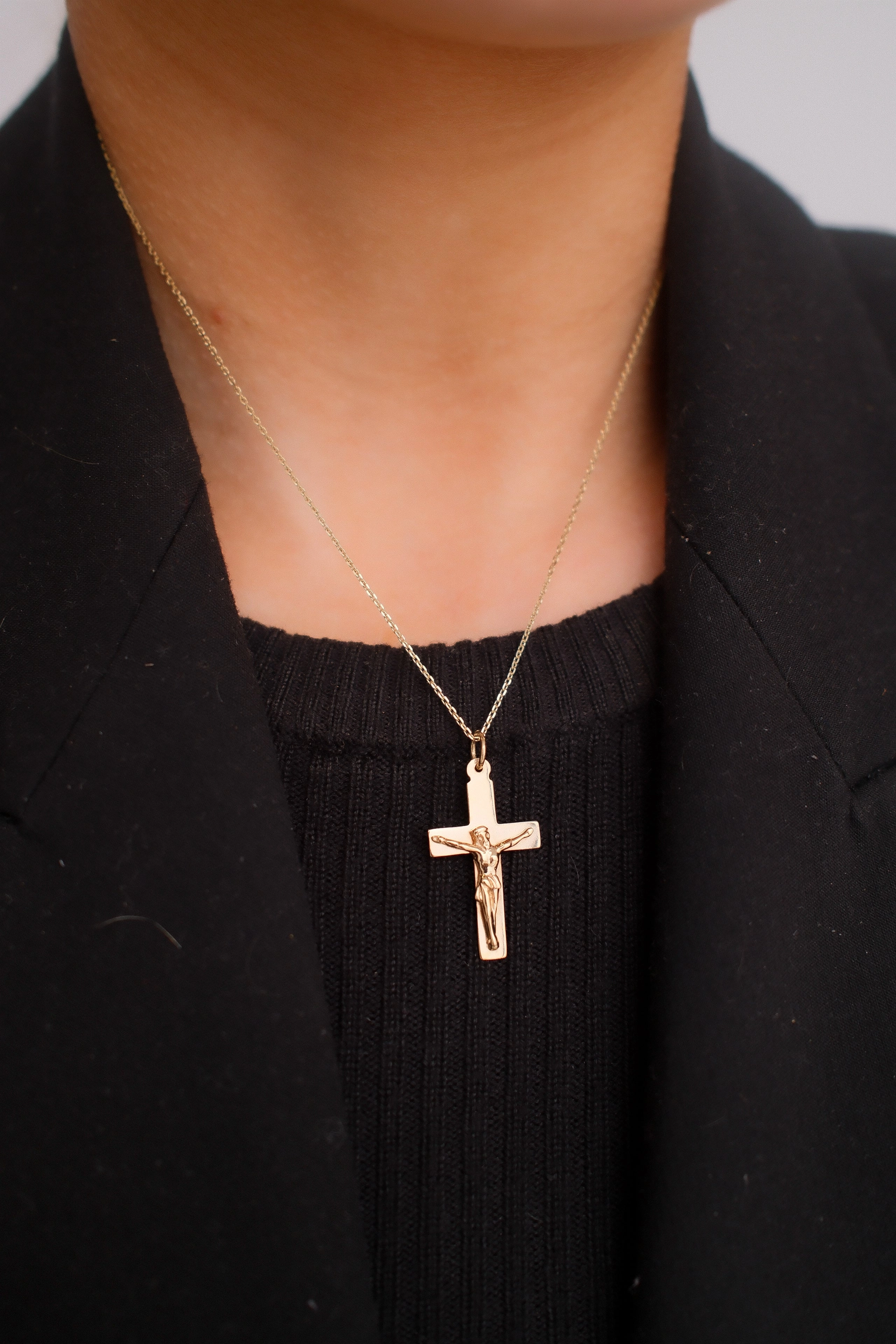 Vintage 9ct Yellow Gold Small Crucifix Pendant