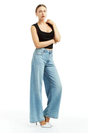 Wide Leg Curved Outseam - Medium Light Wash