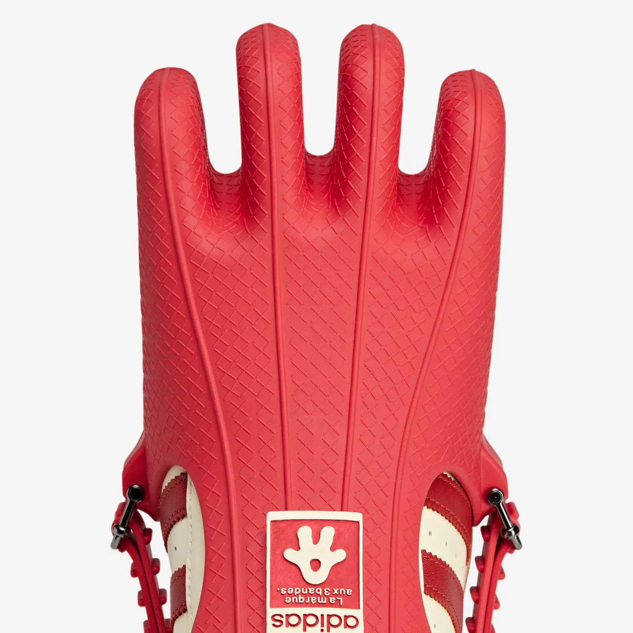 Wmns Superfinger Superstar x Avavav